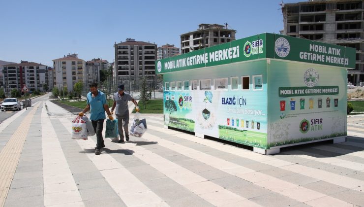 Emine Erdoğan startını vermişti, Elazığ Belediyesi kentin farklı noktalarına ’Mobil Atık Getirme Merkezleri’ oluşturdu