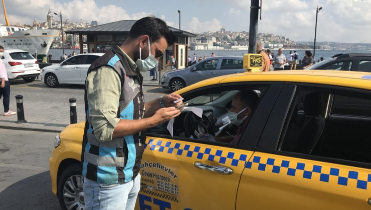 Eminönü’nde sivil ekiplerden taksilere yönelik denetim