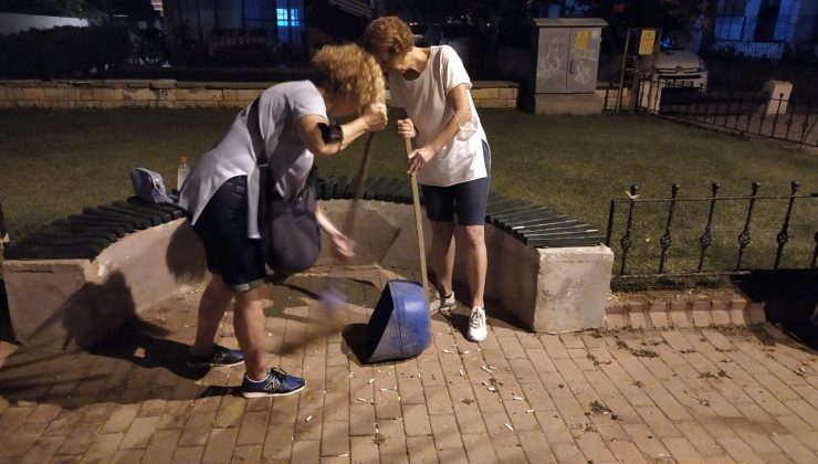 Erdek Kurbağalıdere plajında temizlik çalışması