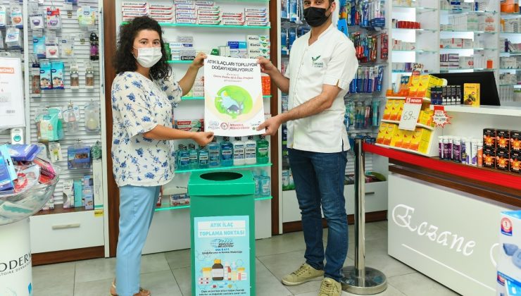 Esenyurt’ta eczanelere ‘Atık İlaç Toplama Kutuları’ dağıtıldı