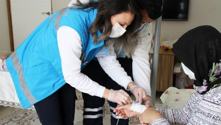 Esenyurt’ta pandemi sürecinde vatandaşlara destek sağlandı