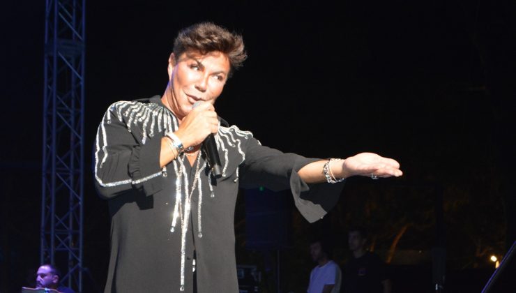 Fatih Ürek Ayvalık’ı salladı