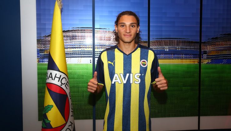 Fenerbahçe’den 17 yaşındaki Emir’e 3 yıllık sözleşme