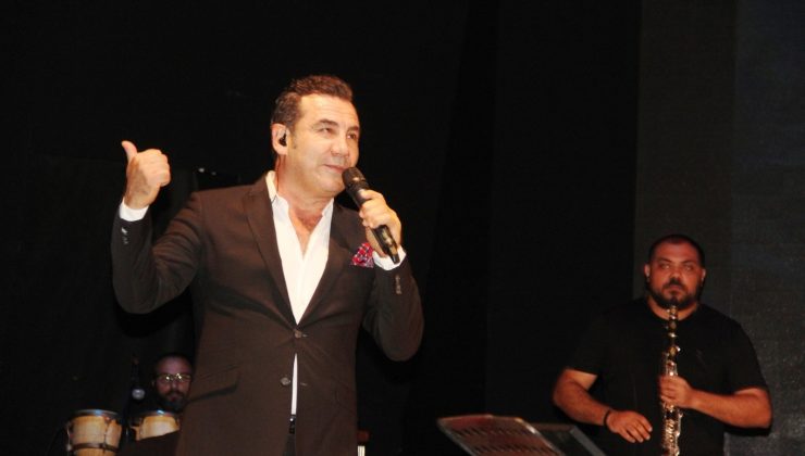 Ferhat Göçer 20 yıl sonra aynı sahneye çıktı