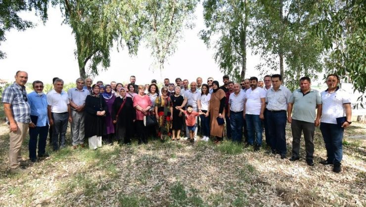 Festivale katkıda bulunanlara plaket