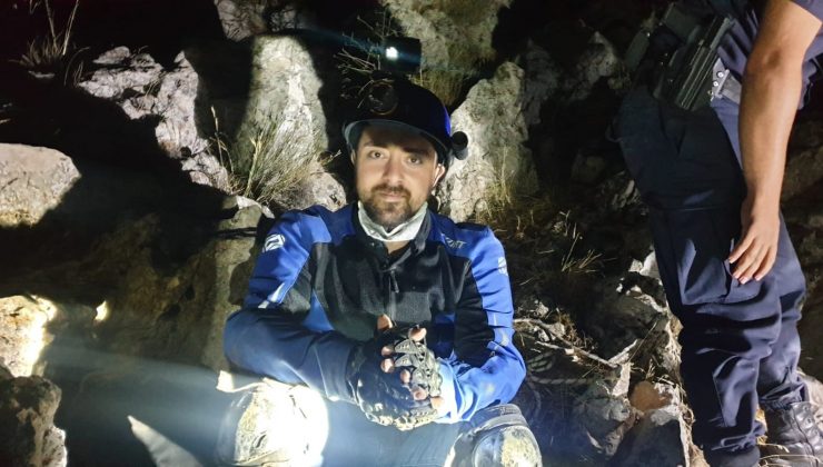 Fotoğraf çekmek için girdiği mağarada mahsur kalan muhabir 8 saat sonra kurtarıldı