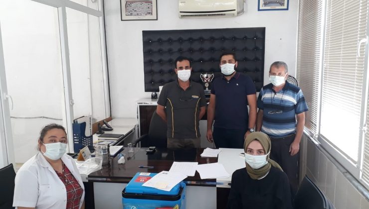 Gediz’de Sanayi Sitesi’nde aşılama yapıldı