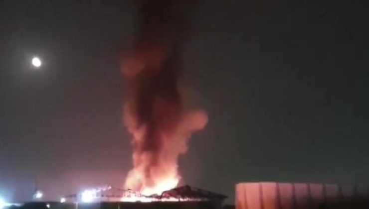 Geri dönüşüm tesisi alevlere teslim oldu