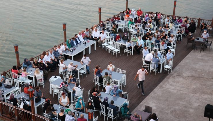 Gülüç Belediyesi bin kişiye aşure dağıttı