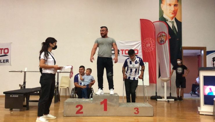 Hakan Dağ, 4 yıldır Türkiye şampiyonluklarıyla Denizli’yi gururlandırıyor