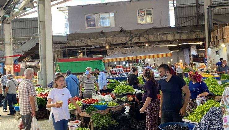 Halk pazarı boş kaldı