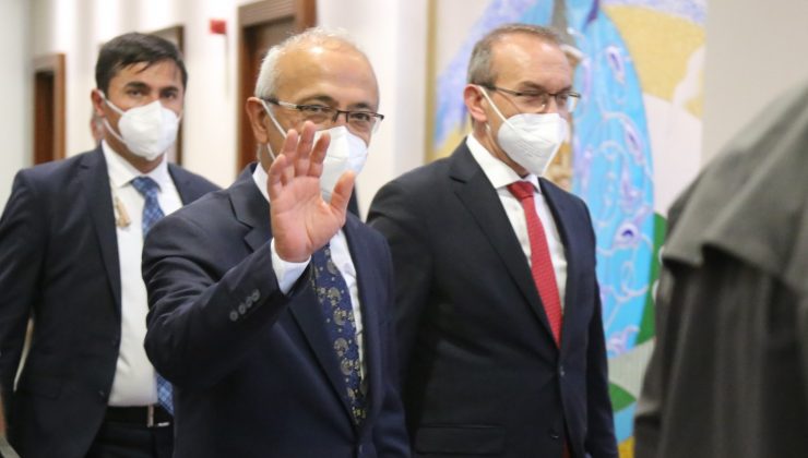 Hazine ve Maliye Bakanı Lütfi Elvan Kocaeli’de ziyaretlerde bulundu