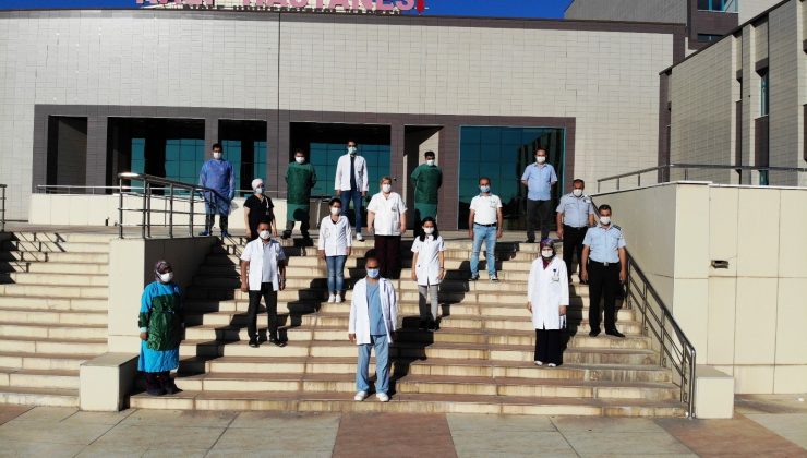 Herkes tatilde, onlar korona virüs savaşında