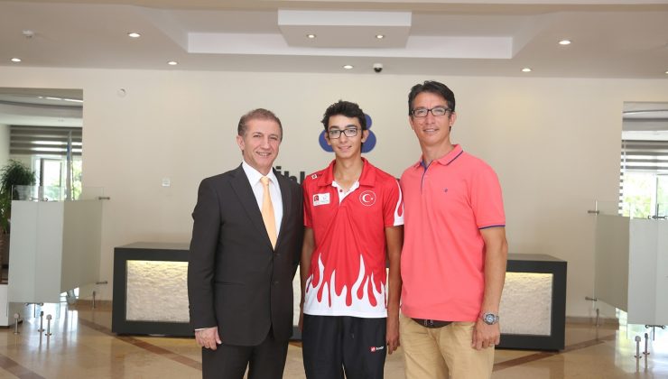 İhlas Kolejinden Mete Gazoz’lu açılış