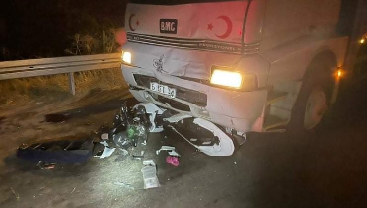 İzmir’de motosiklet ile kamyon çarpıştı: Baba-kız yaşamını yitirdi