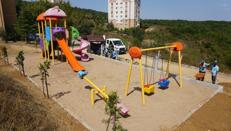 İzmit’te parklar tek tek yenileniyor