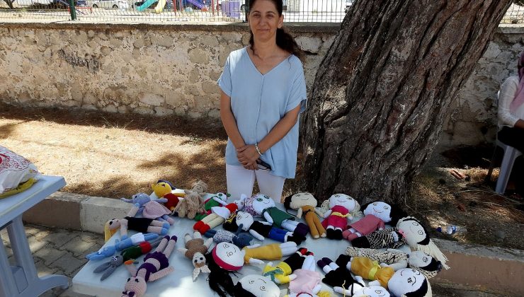 Kadınlar dolgu bebeklerin satışıyla aile ekonomilerine katkı sağlayacaklar