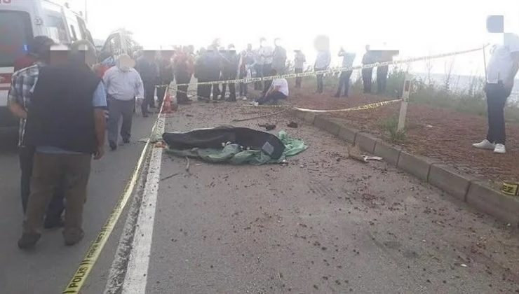 Kaldırımda fındık kurutanlara araç çarptı