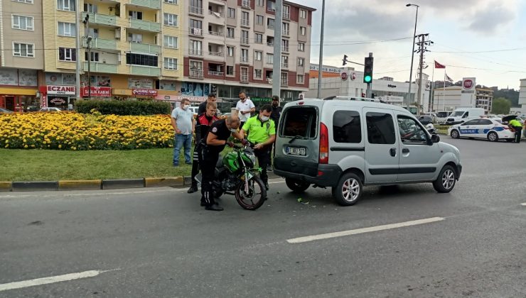 Kamyonetle çarpışan motosikletli yaralandı