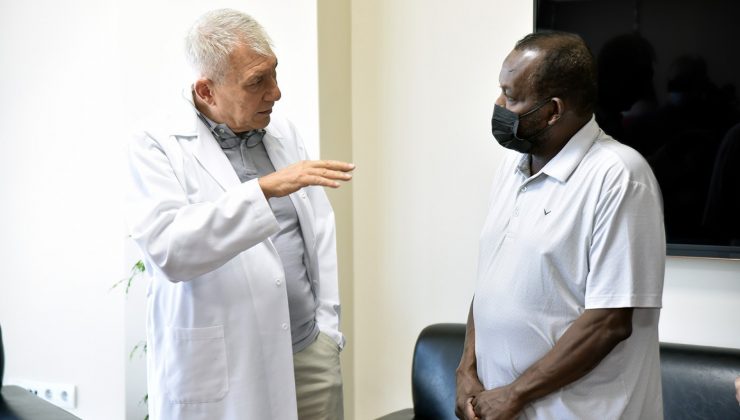 Kanada’dan geldi, şifayı DEÜ’de buldu