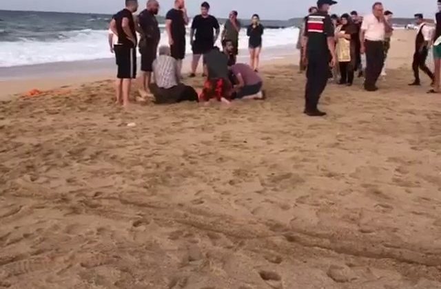 Karaburun’da denize giren 42 yaşındaki adam boğuldu