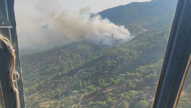 Karpuzlu’daki yangına 4 helikopter ile havadan müdahale sürüyor