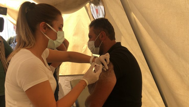 Kars’ta vatandaşlardan aşıya yoğun ilgi