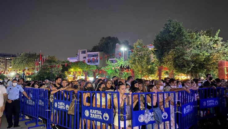 Kartal’da Zafer Haftası kutlamaları Ceylan Ertem konseri ile devam ediyor