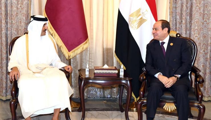 Katar Emiri Şeyh Temim, Bağdat’ta Mısır Cumhurbaşkanı Sisi ile görüştü