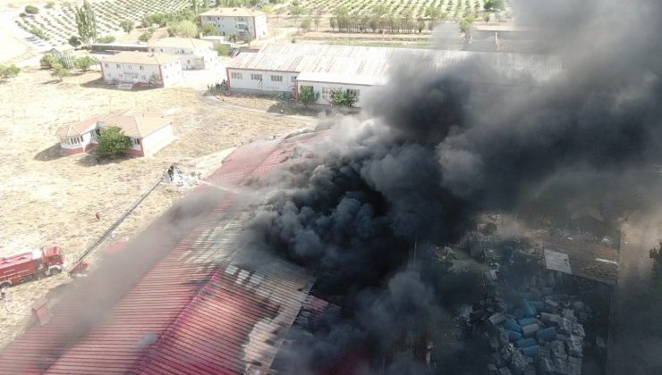 Kayseri’de yangın söndürme çalışmaları sürüyor