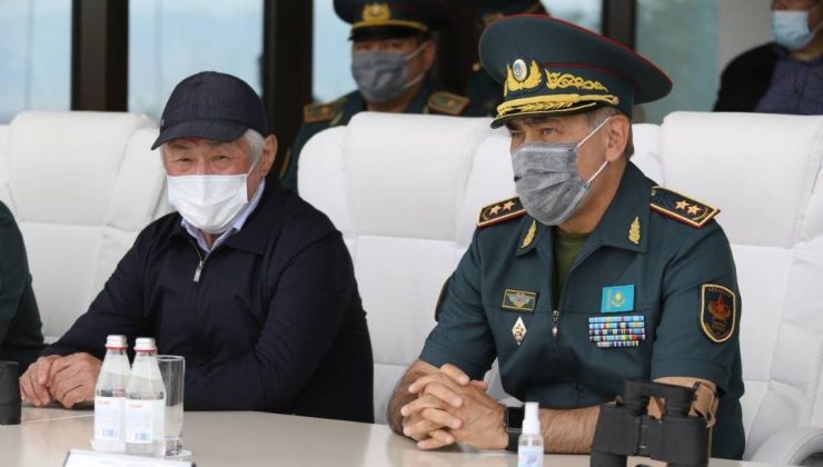 Kazakistan Savunma Bakanı Yermekbayev istifa etti