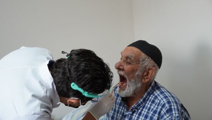 Keçiören’deki huzurevinde 60 yaşlıya diş taraması yapıldı