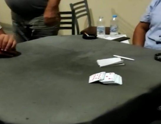 Kıraathanede kumar oynayan 4 kişiye ceza kesildi