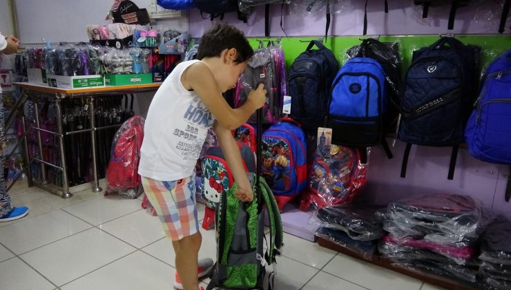 Kırtasiyeciler tüm tedbirlerini aldı, öğrencileri bekliyor