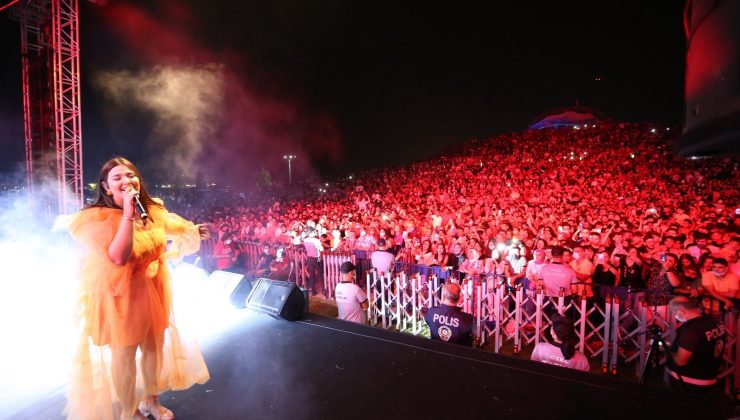 Kocaeli Tuğçe Kandemir ile coştu