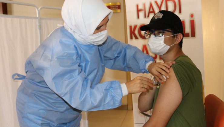 Kocaeli’de lise öğrencileri aşılandı