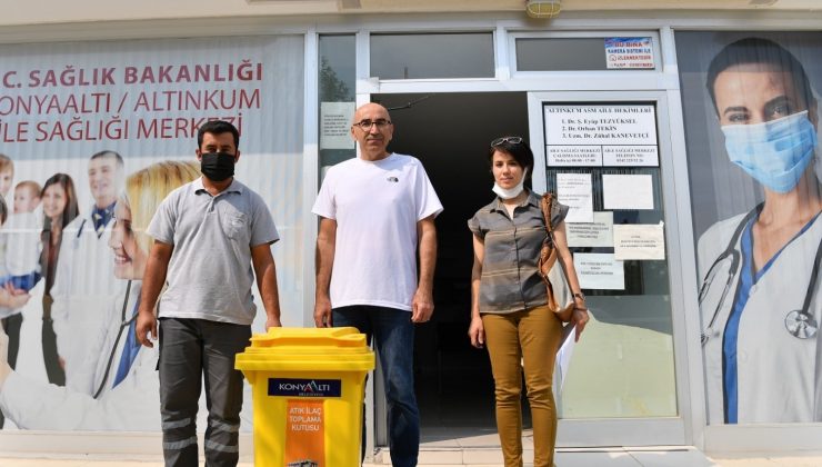 Konyaaltı’ndan sağlık merkezlerine atık ilaç toplama kutusu desteği