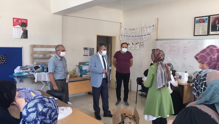 Kursiyerlerden yangın bölgesindeki ailelere kıyafet desteği