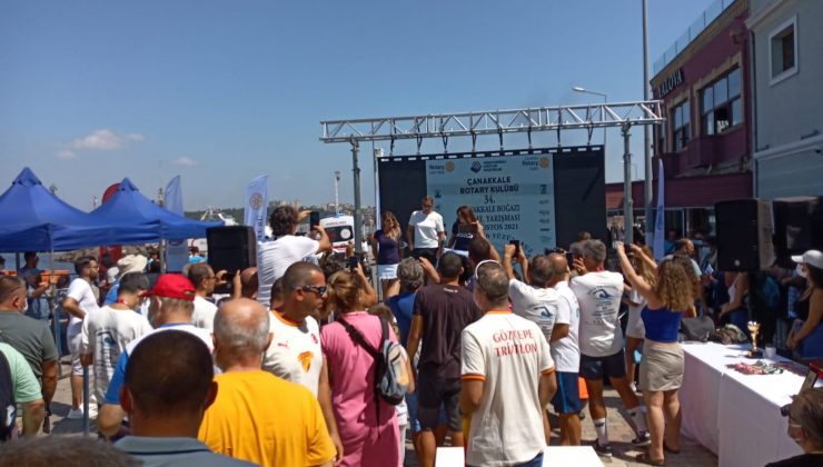 Kuşadalı yüzücü, Çanakkale Boğazı Yüzme Yarışması’nda dereceye girdi