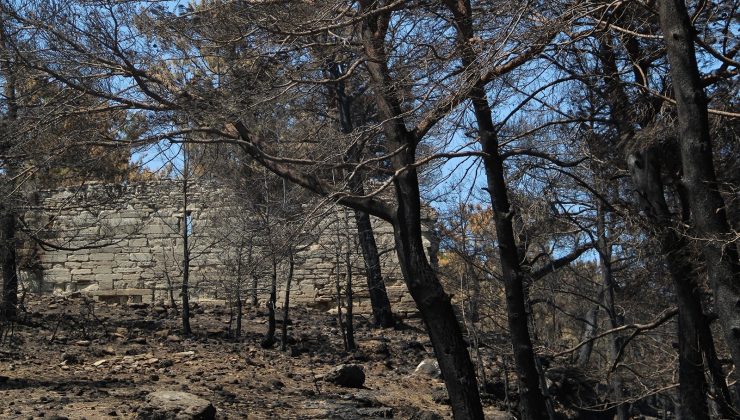 Manavgat’taki yangın Lyrbe Antik Kenti’ne de zarar verdi