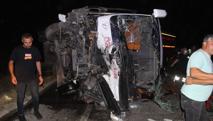 Manisa’da 4 kişinin öldüğü kaza kamerada