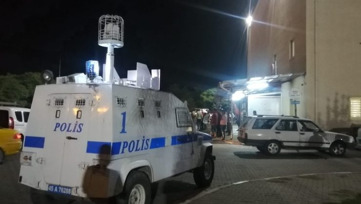 Manisa’da olaya giden polis memuru bıçaklandı