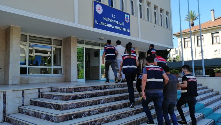 Mersin’de  propaganda yapan 4 kişi gözaltına alındı