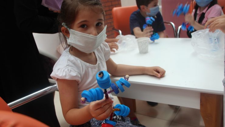 Miniklerin mavi kapak robotları