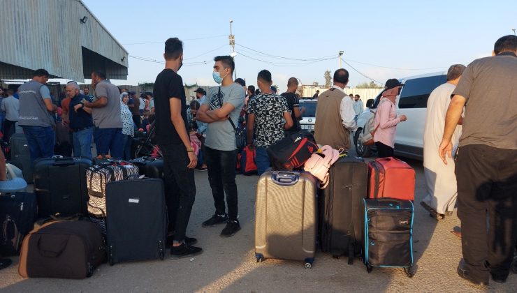 Mısır, Refah Sınır Kapısı’nı çift yönlü geçişlere yeniden açtı