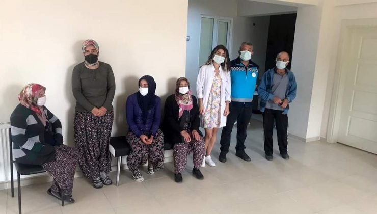 Mobil Sağlık Ekipleri Talas’ın Kırsal Mahallelerinde Kapı Kapı Gezerek Vatandaşları Aşılıyor