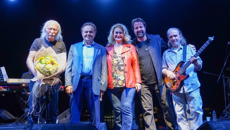 Moğollar müzik grubu Bileciklilere güzel bir gece yaşattı