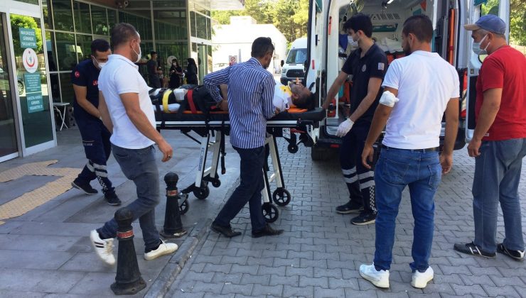 Motosikletle hafif ticari araç çarpıştı