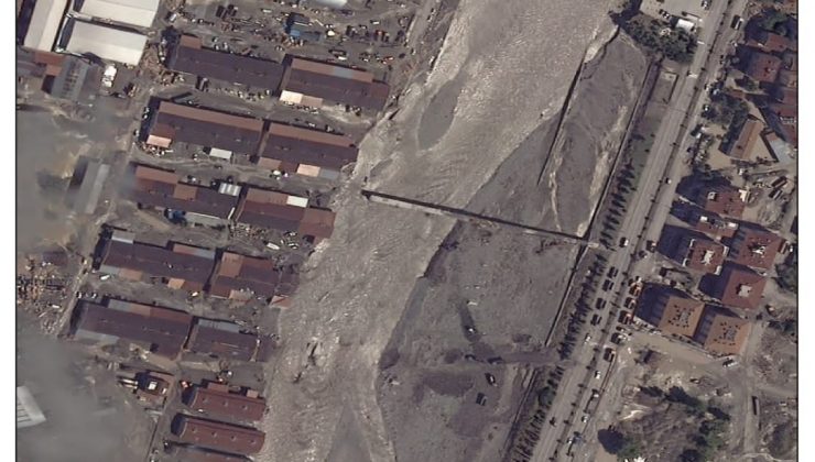 MSB: ”Uzaydaki gözümüz Göktürk-1 uydumuz sel felaketi sonrası bölgeyi uzaydan görüntüledi”