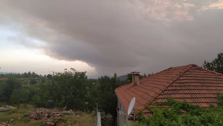 Muğla’daki yangının külleri Denizli ve ilçelerine ulaştı